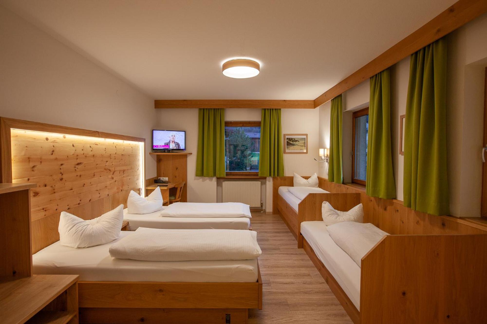 Landgasthof Jagerwirt Volders Номер фото