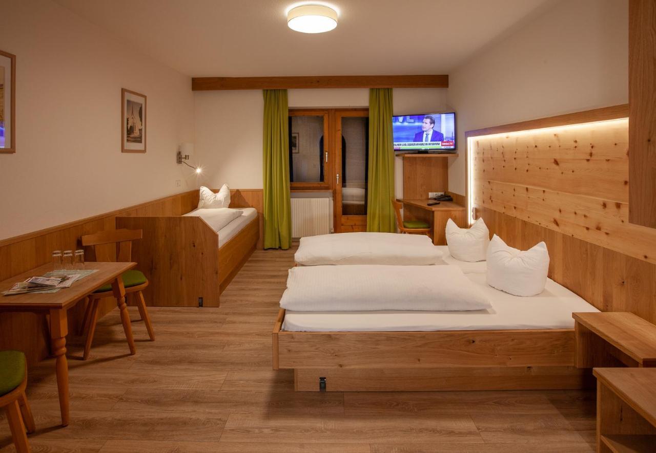Landgasthof Jagerwirt Volders Екстер'єр фото